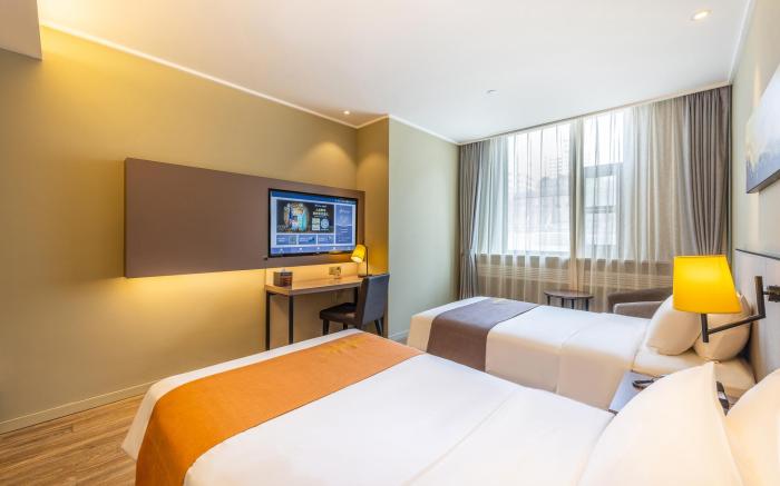 Home Inn Plus Lanzhou Zhangye Road Dongkou Provincial Government Metro Station