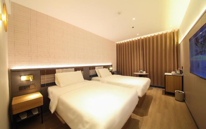 Home Inn Plus Tianjin Railway Station Italian Style Area Jianguodao Metro Station