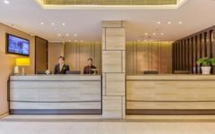 Home Inn Plus Ningbo Railway Station North Square