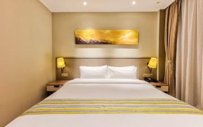 Home Inn Plus Ningbo Railway Station North Square
