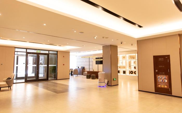 Home Inn Plus Baoding Zhuozhou East Railway Station