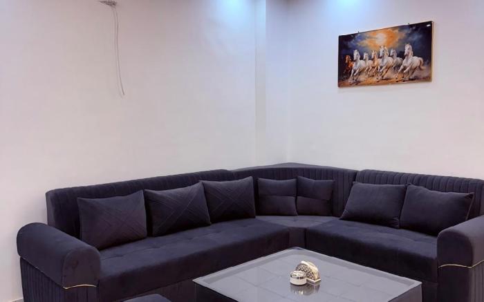 Your Happy Home | Cosy 2 BHK with Ganga View