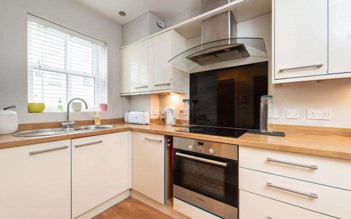 Leamington 4BR/4BA Executive