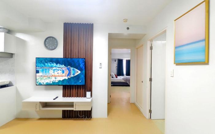 Avida Towers Cebu 1501 T2 IT Park 2 BR Unit - 2 TV