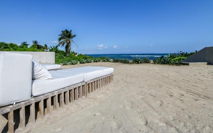 The Beach Villa Cemagi