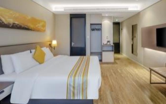 Home Inn Plus Changzhi Bayi Square Weiyuanmen Middle Road