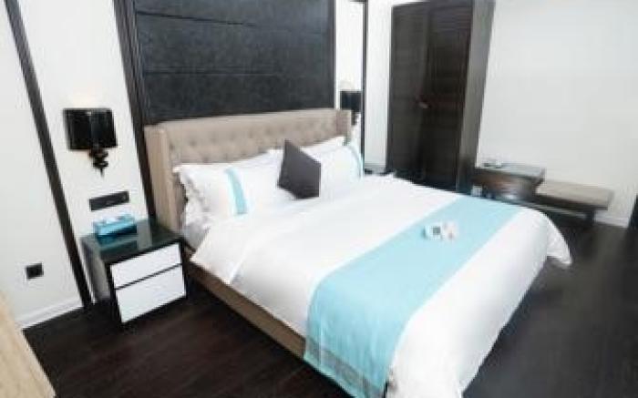 Home Inn Plus Zhengzhou East Station