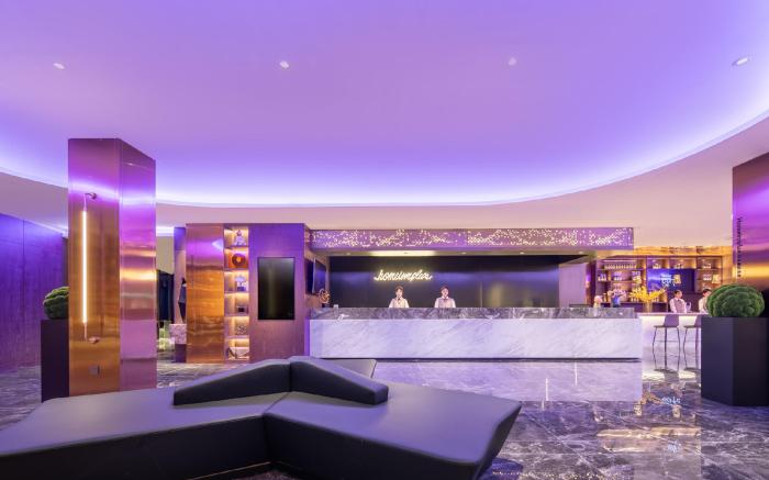 Home Inn Plus Jinan Daming Lake