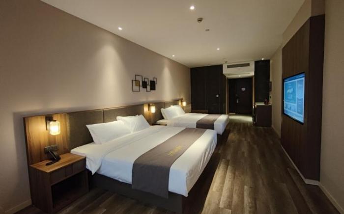 Home Inn Plus Laizhou Guangzhouxijie Bus Station