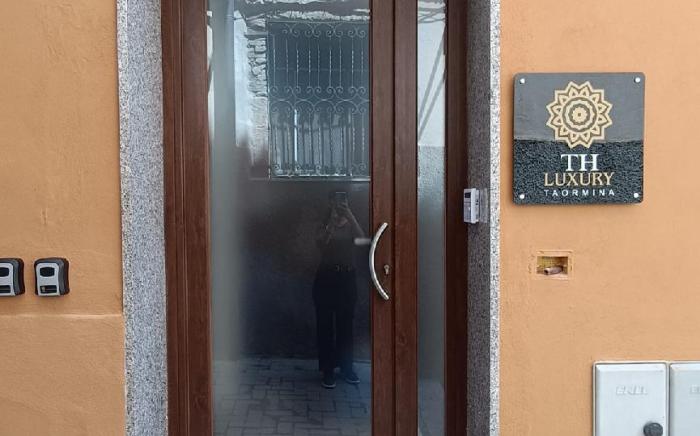 TH LUXURY  APARTMENT TAORMINA
