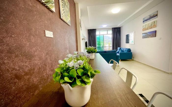 Little Sunshine Cactus Apartment 