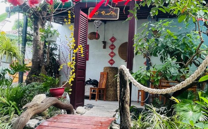 Bơ Homestay 
