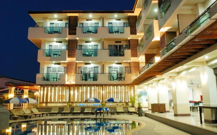 First Residence Hotel