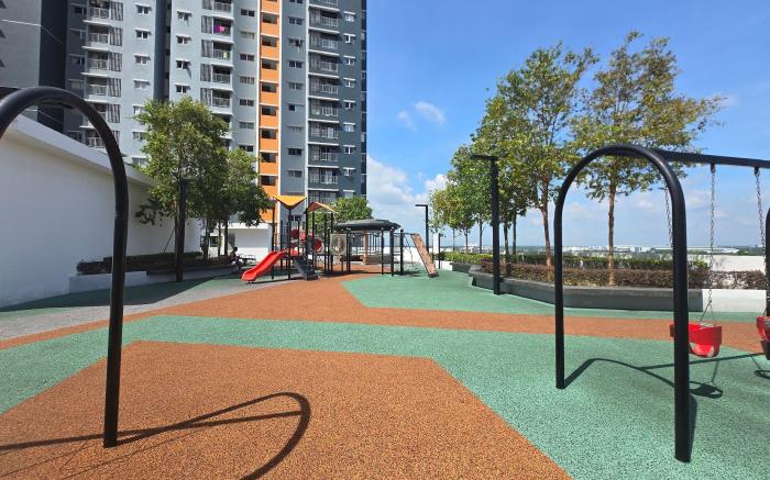 Alanis Suite KLIA With Neflix