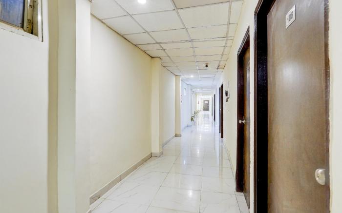 Hotel O Sector 51 Metro Station Formerly Shubham Residency