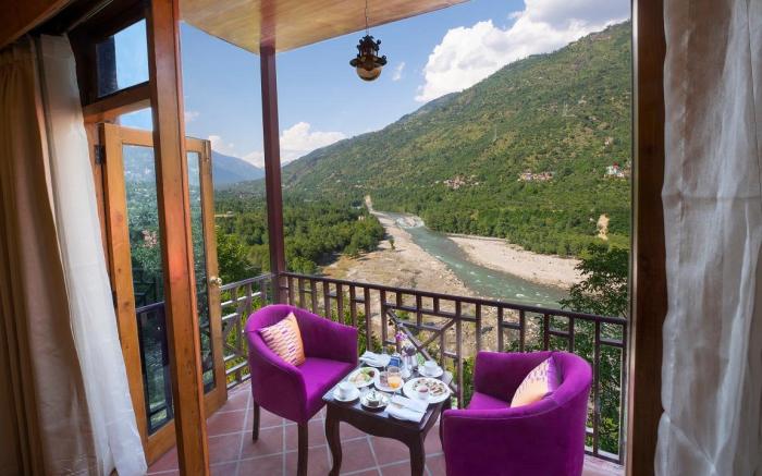 Regenta Inn by Riverside Manali