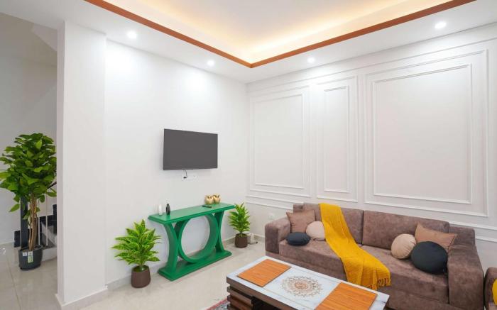 The White Orchid |2BR Villa |Dehradun By Homeyhuts