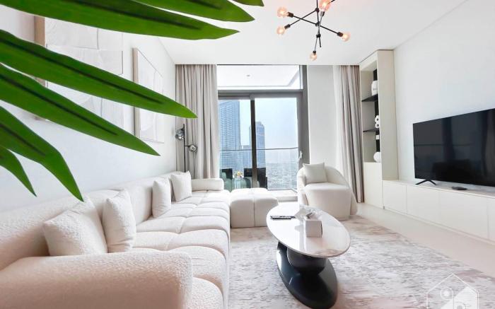 Burj Crown Luxury & style with Balcony & View