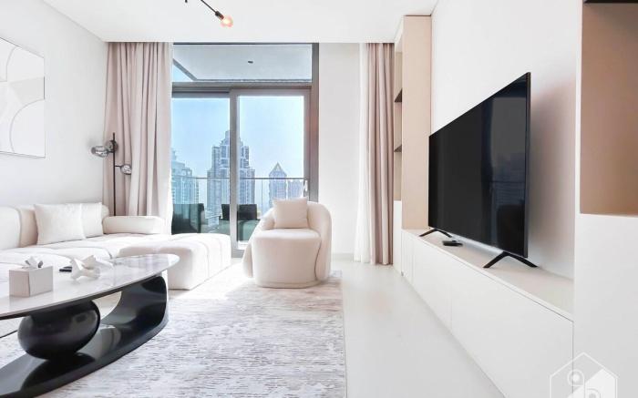 Burj Crown Luxury & style with Balcony & View