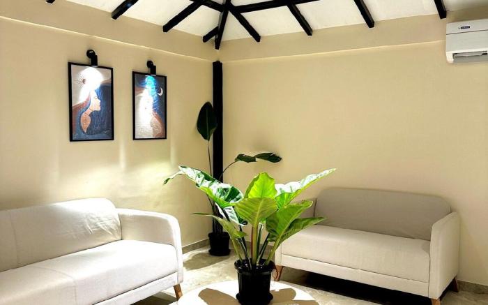 Caasa Tranquilla - The Laterite Stone Cabin 1