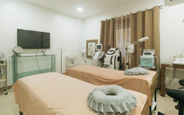RedDoorz Premium @ Casa LenidaRose