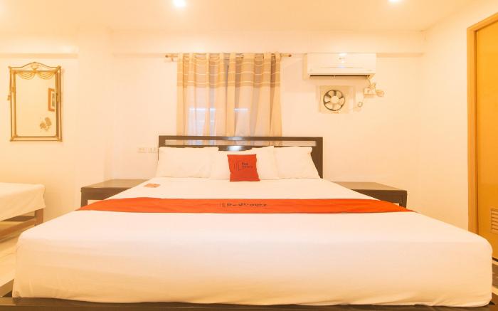 RedDoorz Premium @ Casa LenidaRose