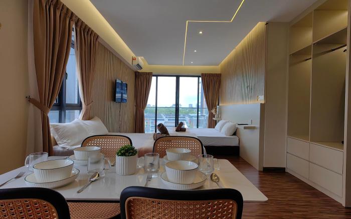 Near Airport|New Renovate|Corner Balcony 4 Pax