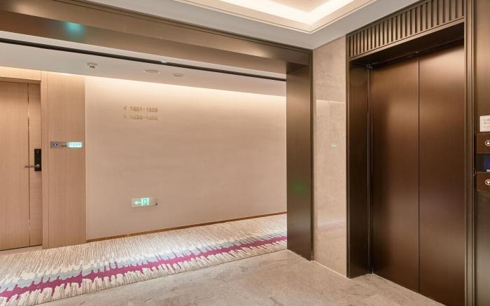 Lavande Hotel Wuhan Longhu Paradise Walk Guangxia Metro Station