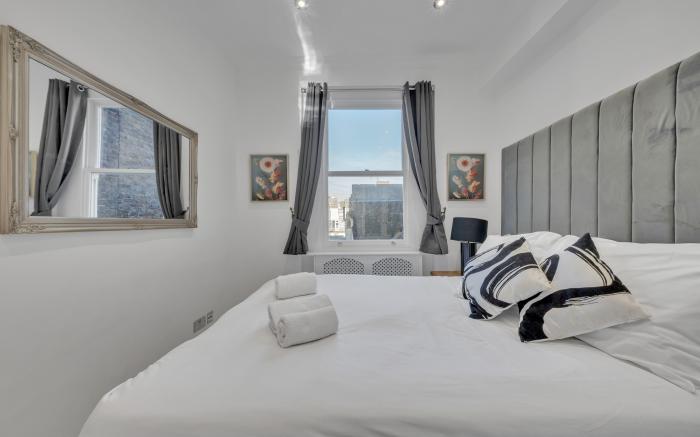 Contemporary 1B apartment - Paddington St