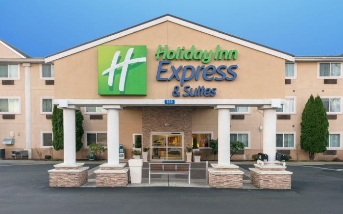 Holiday Inn Express Hotels & Suites Burlington By IHG