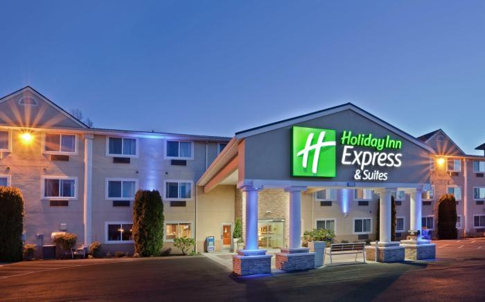 Holiday Inn Express Hotels & Suites Burlington By IHG