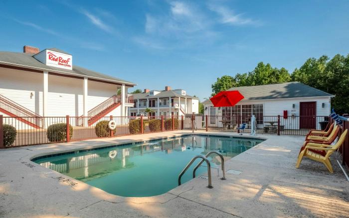 Red Roof Inn & Suites Wilson