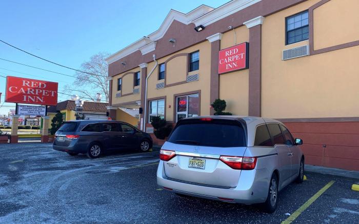Red Carpet Inn Elmwood Park