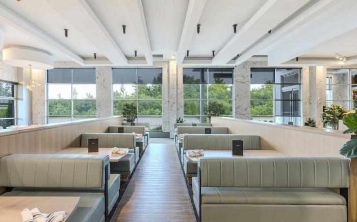 Sandman Signature Toronto Airport Hotel