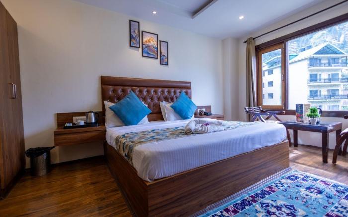  Himalayan Spurge Villa