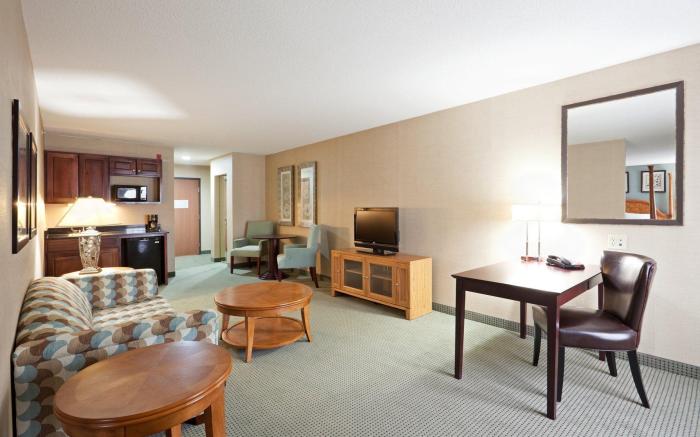 Holiday Inn Express and Suites Meriden By IHG