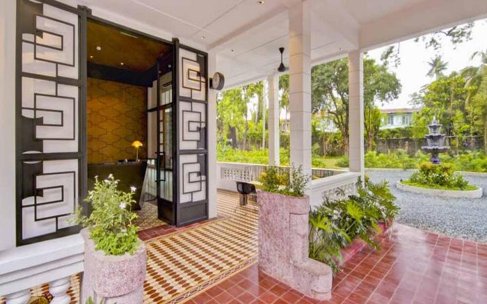 The Henry Hotel Manila