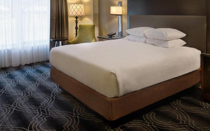 St. Louis Union Station Hotel, Curio Collection by Hilton