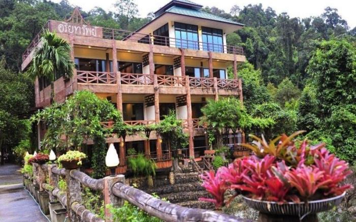 Baansuanrudee Resort