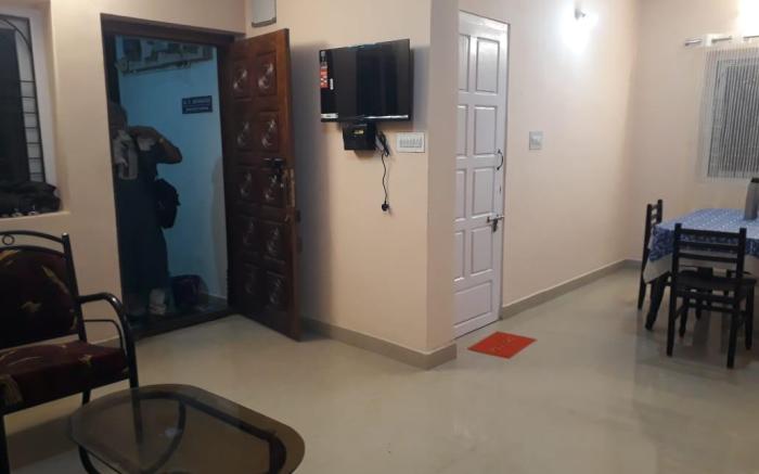 Located beutiful sight GF, 2BH 6 to 10 pl can stay