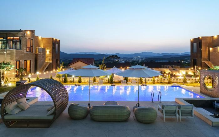 Gyeongju Rose Breeze pool villa Pension