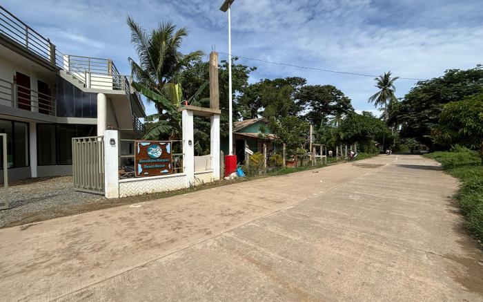 Boss Babe Nacpan Beach House