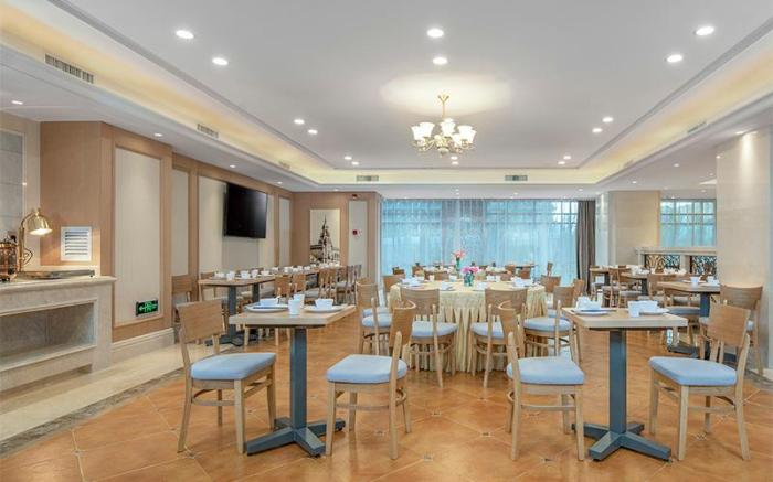 Vienna International Hotel Hohhot High Speed Railway East Station