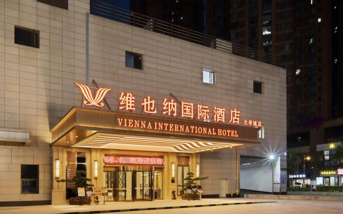 Vienna International Hotel Chengdu Wenjiang University Town Fengxi River Metro Station
