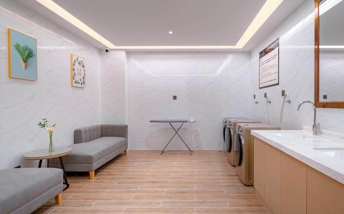 Vienna International Hotel Guangdong Foshan Pingzhou Jade Street