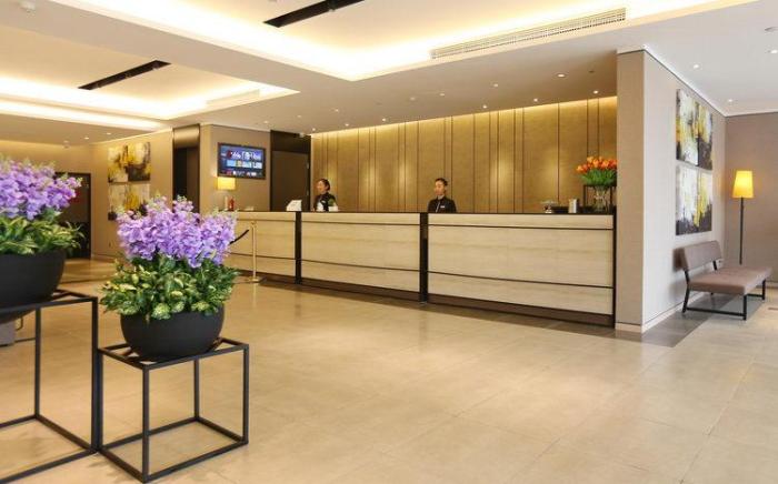 Home Inn Plus Tai'an Dongyue Street Renault