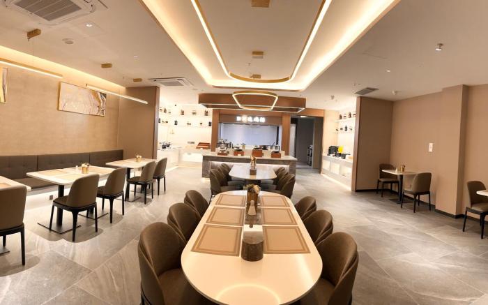 Home Inn Plus Haining Xucun Wanduo City