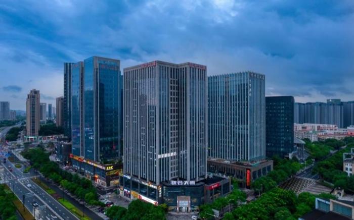 Home Inn Plus Shaoxing Luxun's Hometown Jinghu Fenglin Road Metro Station
