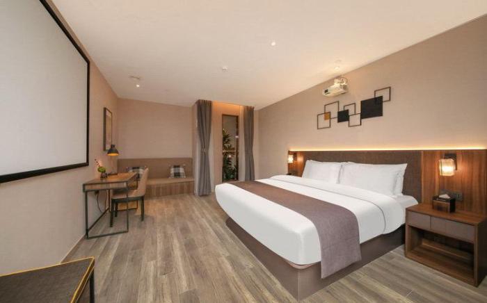 Home Inn Plus Wuhan Hankou Railway Station