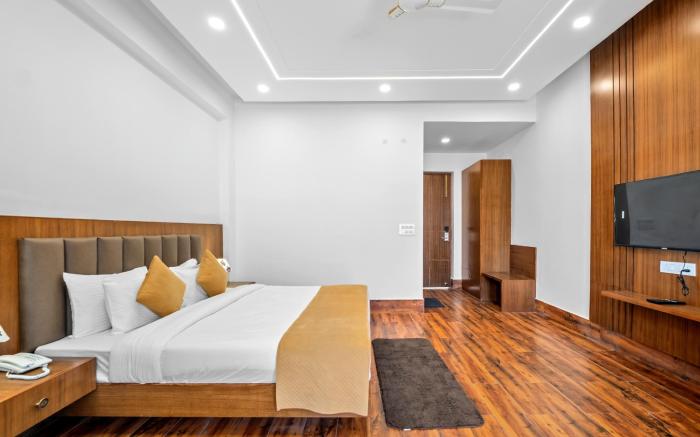 Palm Aryan Pause by the Stream